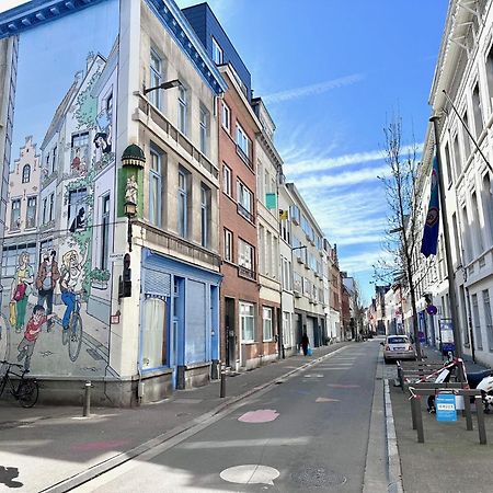 Colorful Pop Apartment In The Heart Of Antwerpen Exterior foto