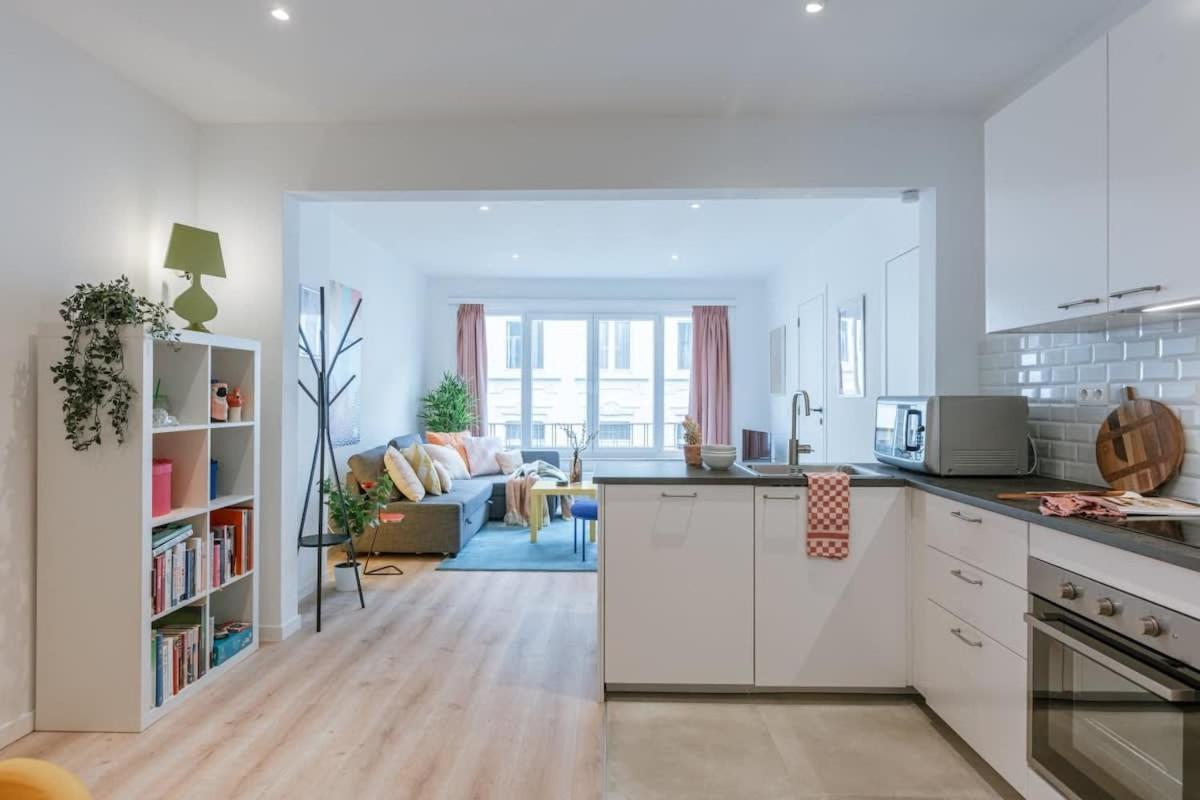 Colorful Pop Apartment In The Heart Of Antwerpen Exterior foto