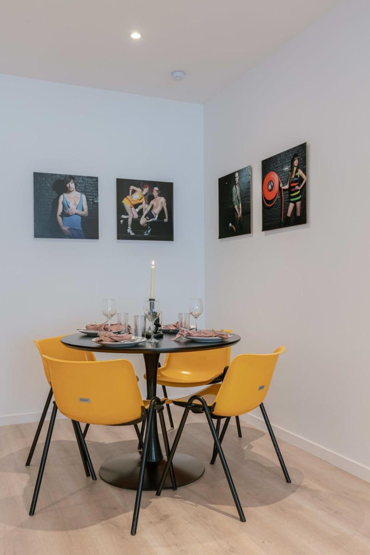 Colorful Pop Apartment In The Heart Of Antwerpen Exterior foto